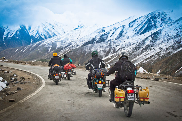 Best Leh Ladakh with Srinagar Bike Tour Package from Manali 